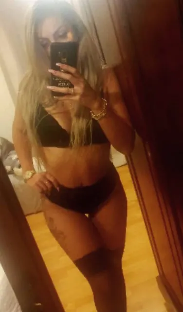 Bella x