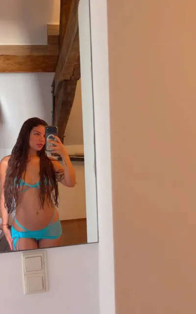 Anitta Petite